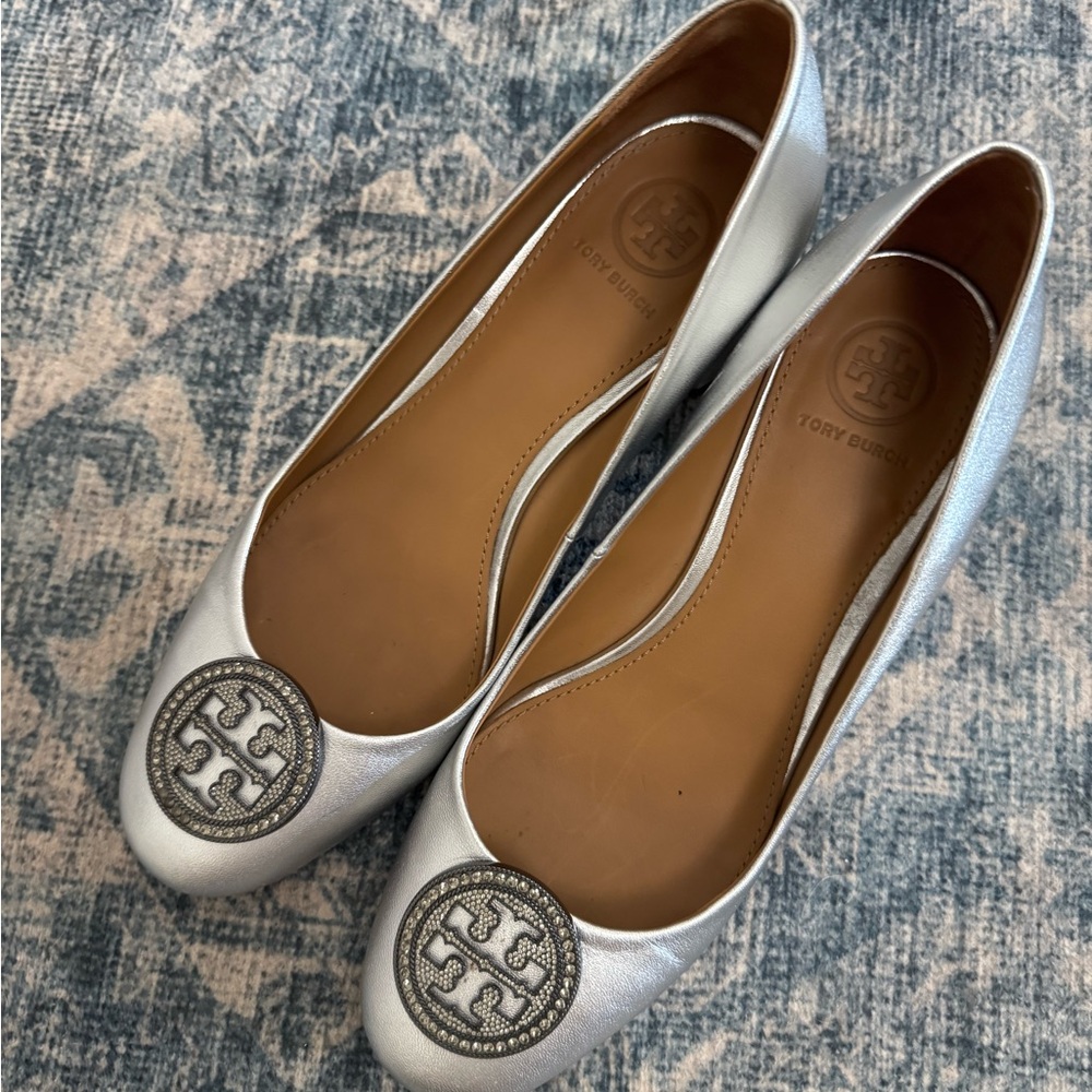Tory Burch Metallic Silver Block Heel Pumps